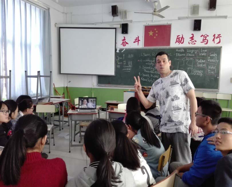 Rafa with some of his former students in Putian No.5 Middle School