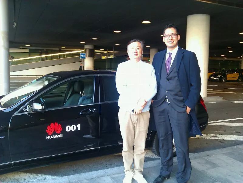 Alvaro Montoya and Huawei founder Ren Zhengfei in Barcelona